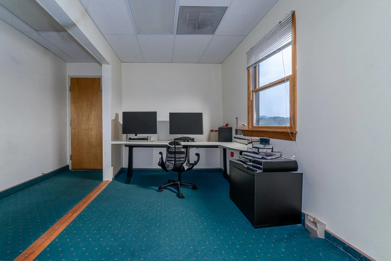 45 NE Castle Court - Photo 14