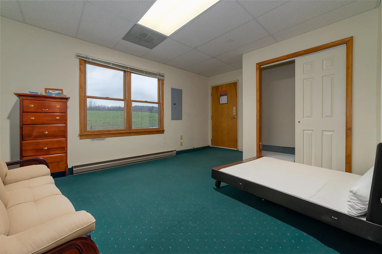 45 NE Castle Court - Photo 18