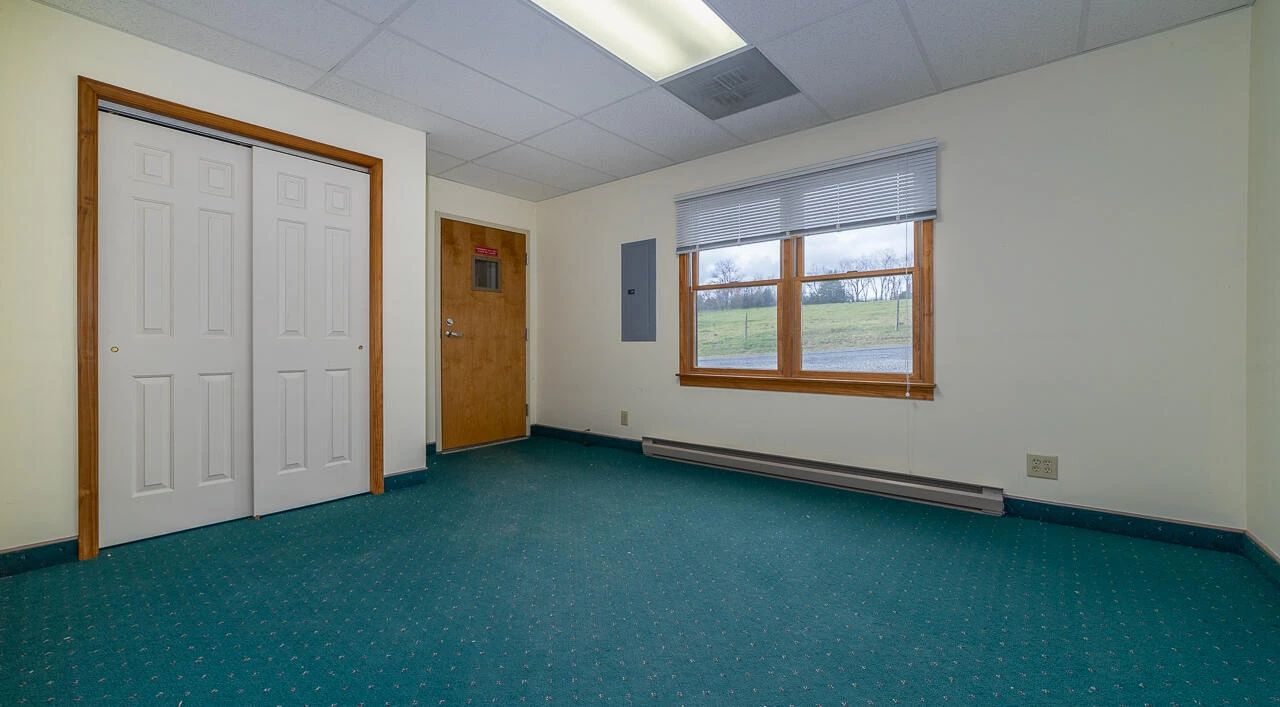 45 NE Castle Court - Photo 43