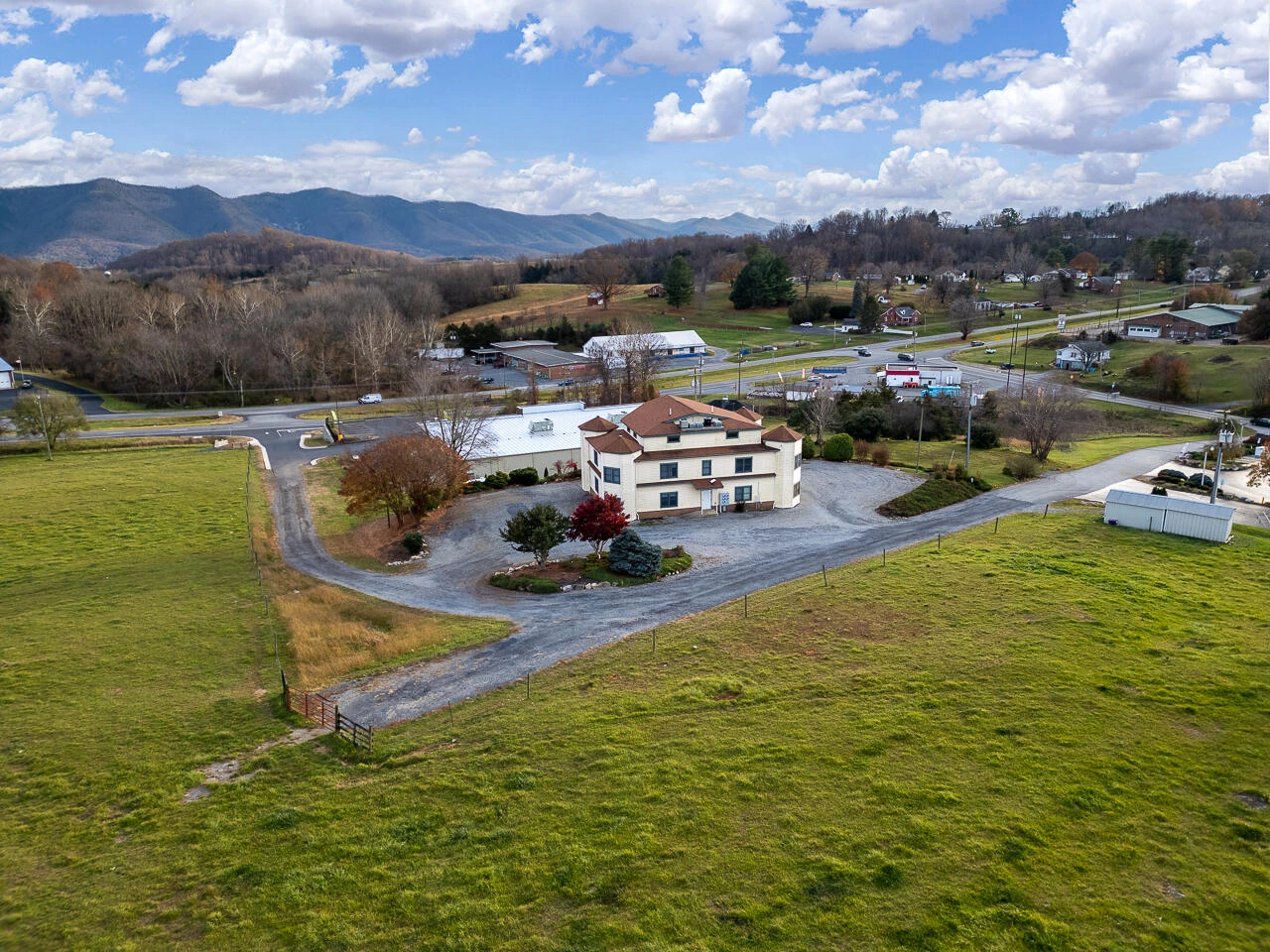 45 NE Castle Court - Photo 7