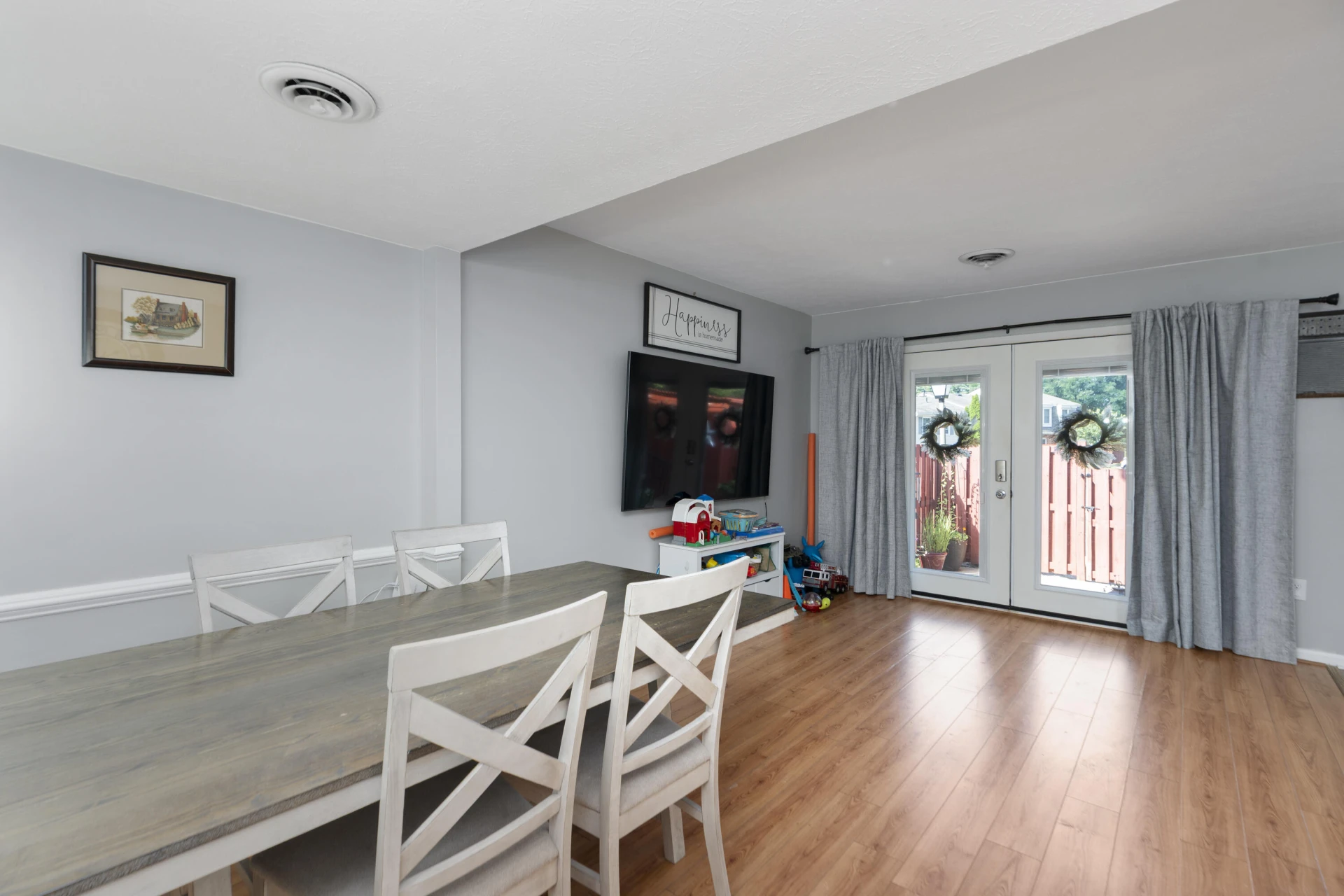108 Essex Dr - Photo 6