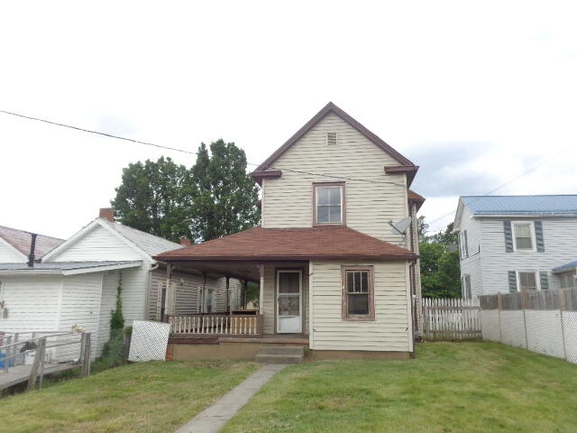 211 E Beech St - Photo 5