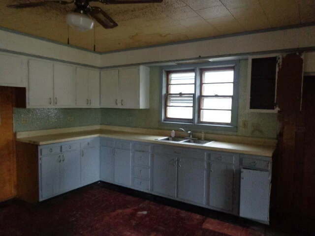 211 E Beech St - Photo 7