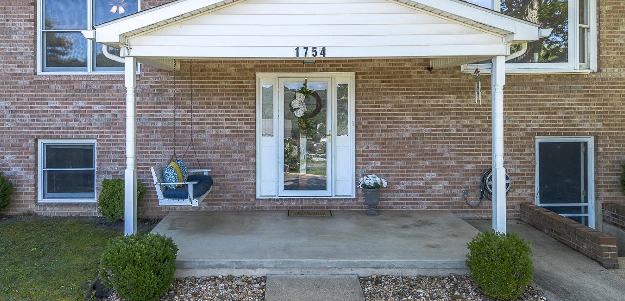 1754 Hawthorne Ave Ave - Photo 3
