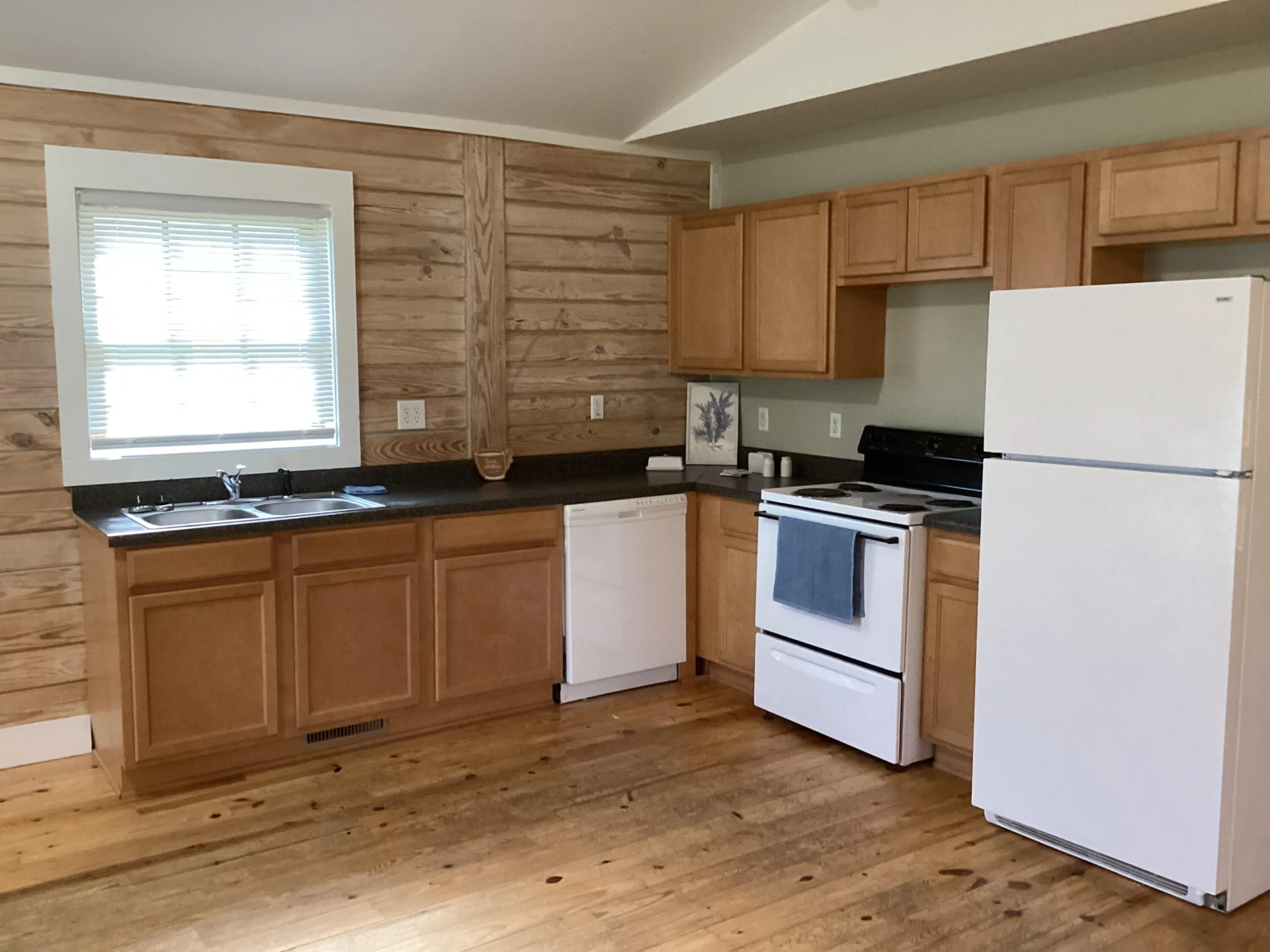 145 E 30TH St - Photo 12