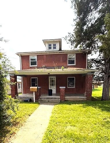 221 E Parrish St