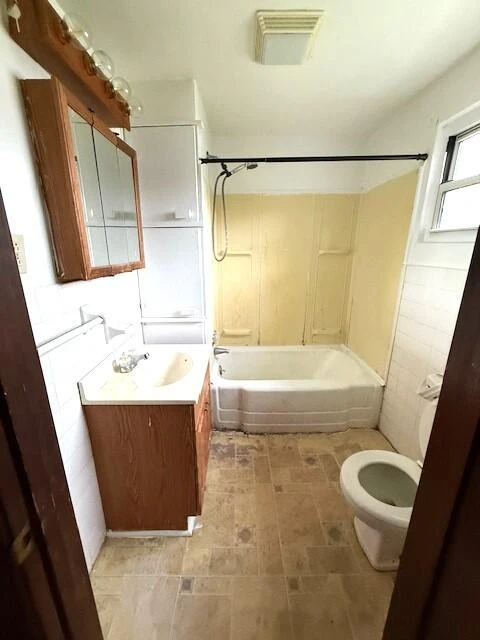 221 E Parrish St - Photo 9