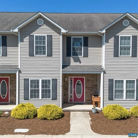 9 Bristol Ln