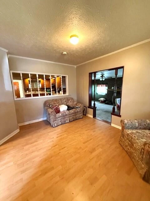 402 E Parrish St - Photo 2