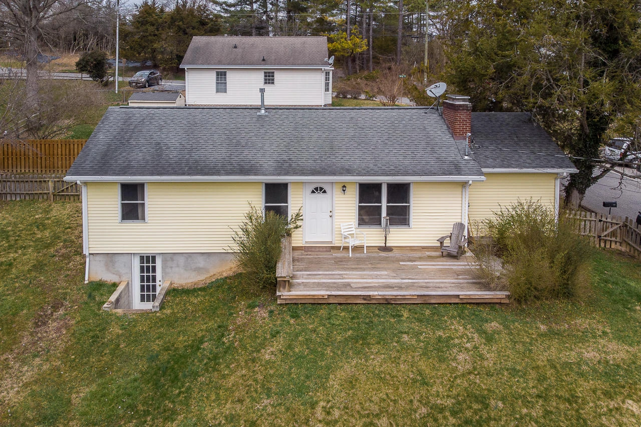 101 Willow Ln - Photo 2