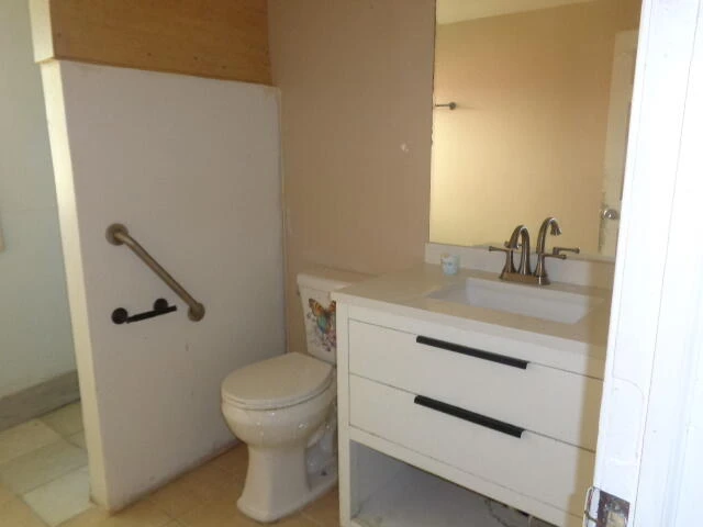 213 E 35th St - Photo 21