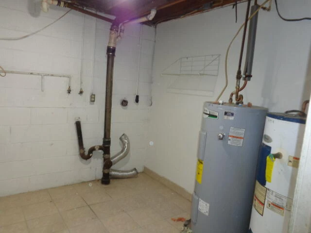 213 E 35th St - Photo 23