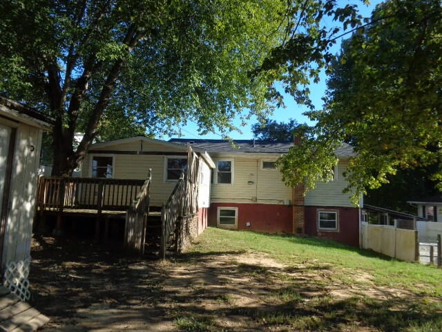 213 E 35th St - Photo 3