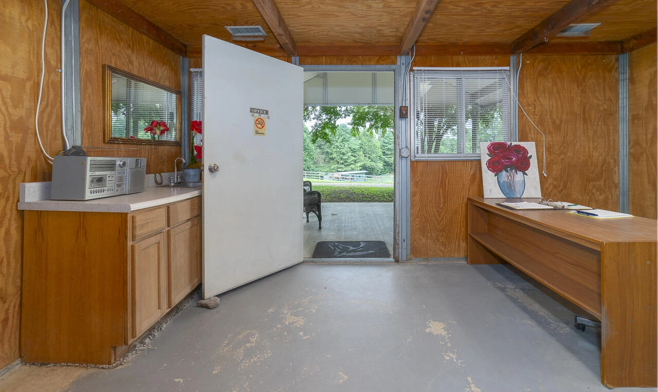 9195 Springwood Rd - Photo 49