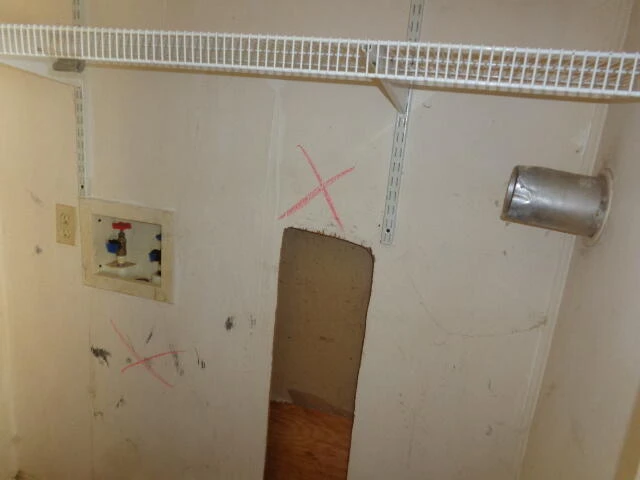 213 E 35th St - Photo 20