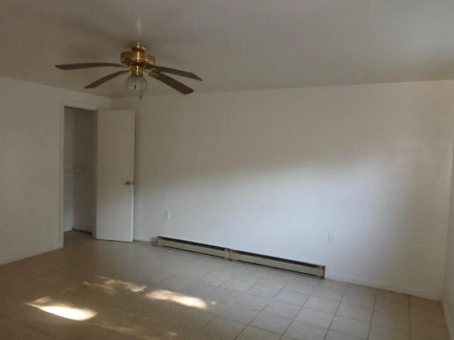 213 E 35th St - Photo 6