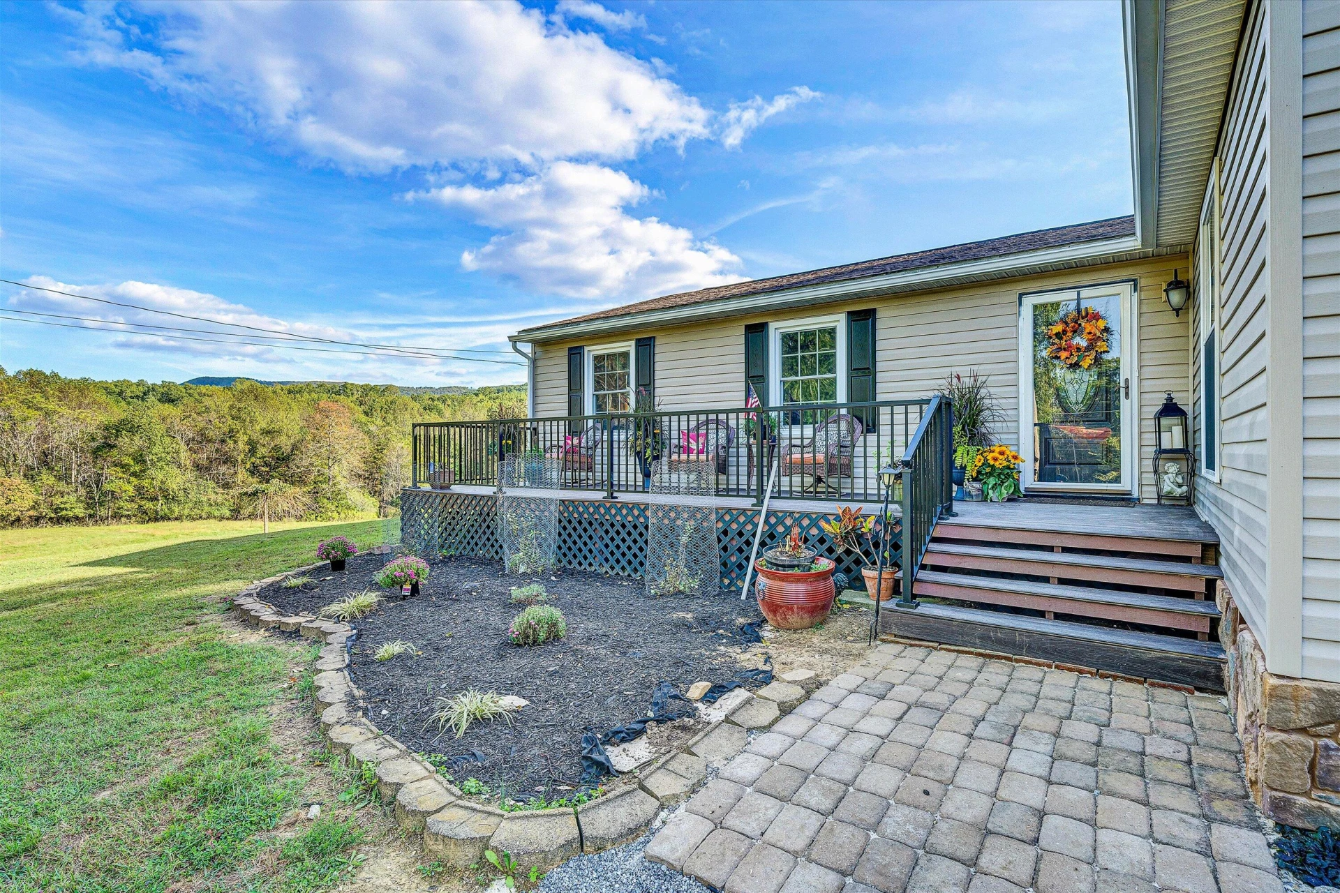 248 Ridgeway Cir