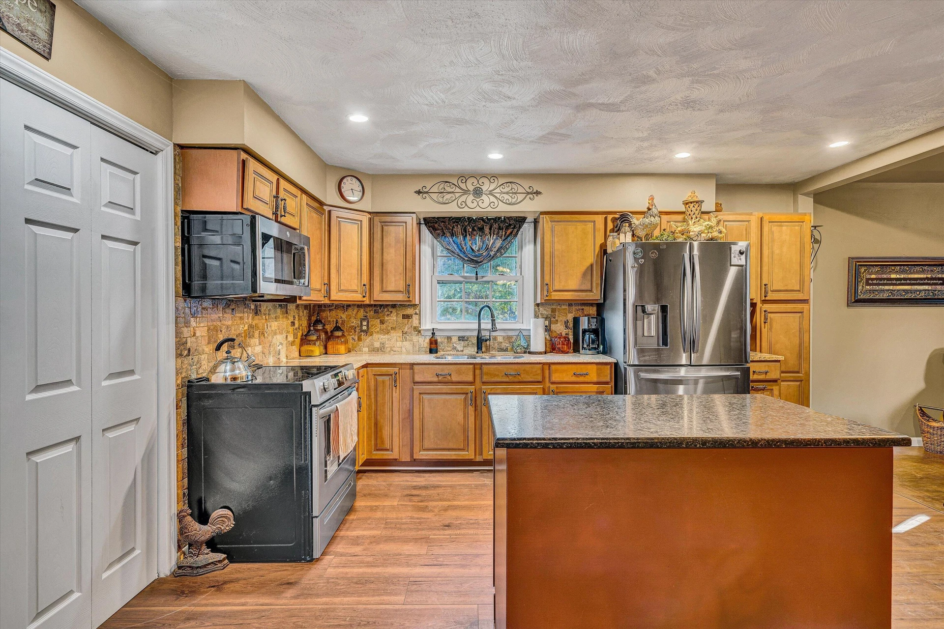 248 Ridgeway Cir - Photo 14