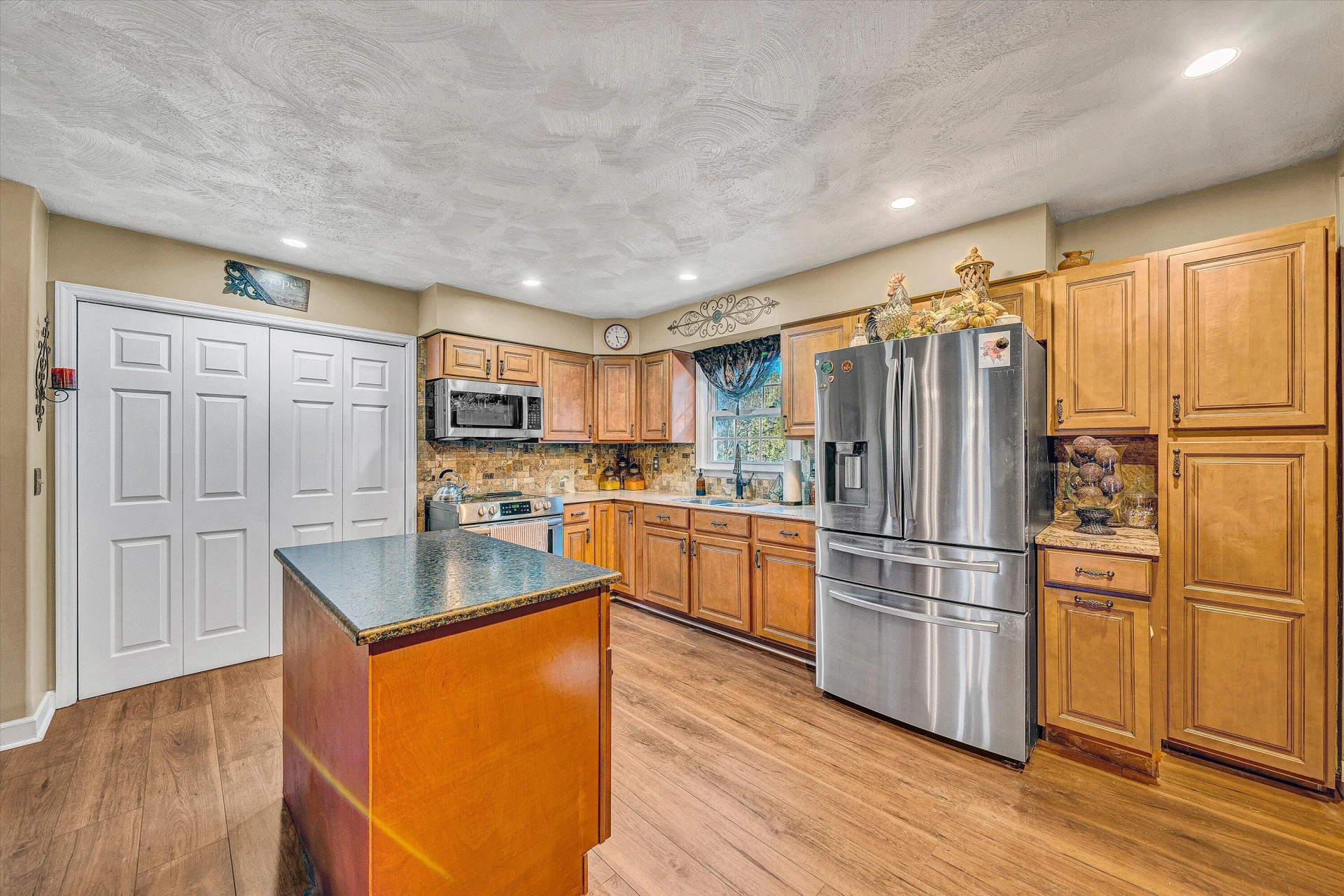 248 Ridgeway Cir - Photo 15