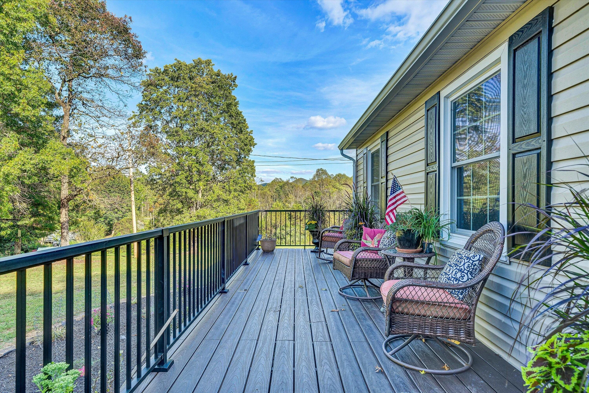 248 Ridgeway Cir - Photo 2