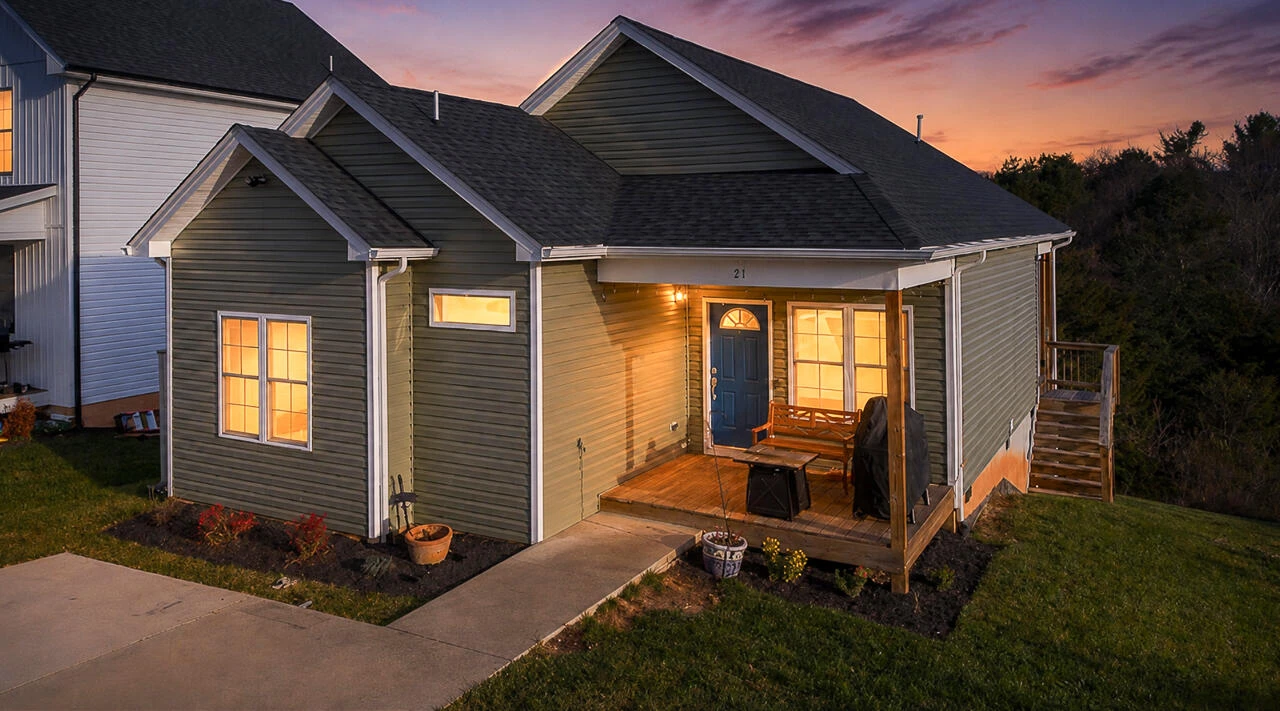 71 Triple Crown Dr