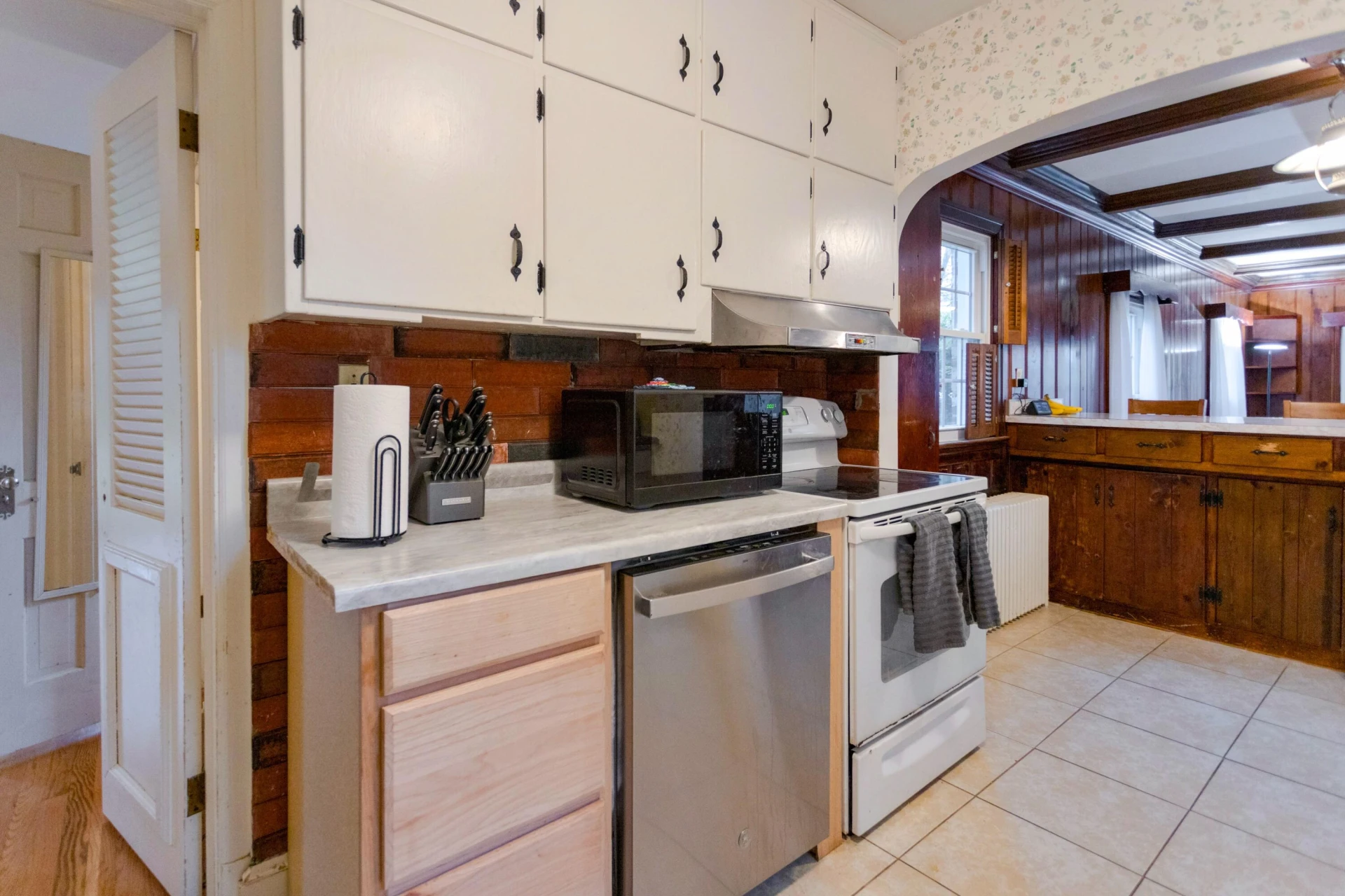 203 Johnstone St - Photo 12