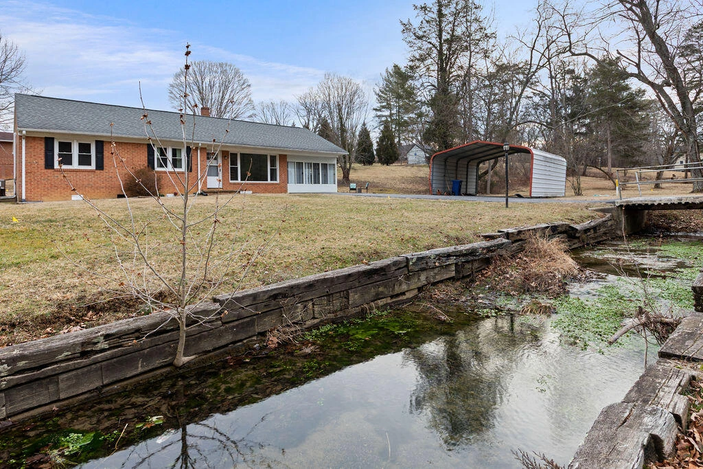 13 Country Club Rd - Photo 3