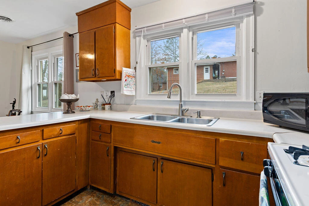 13 Country Club Rd - Photo 8