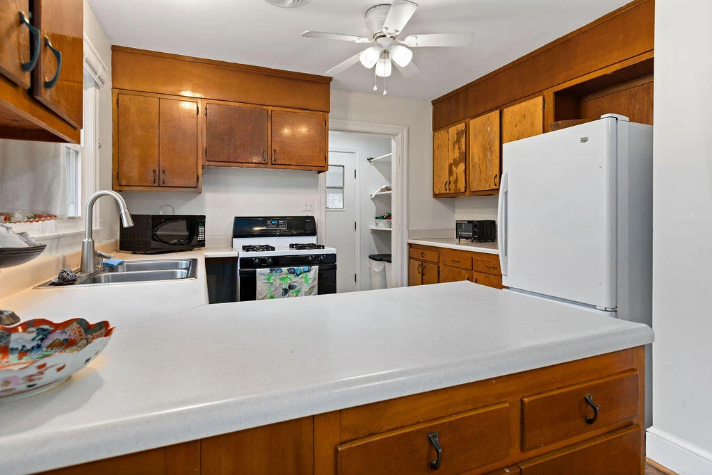 13 Country Club Rd - Photo 9