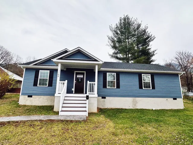 1744 Cedar Ave