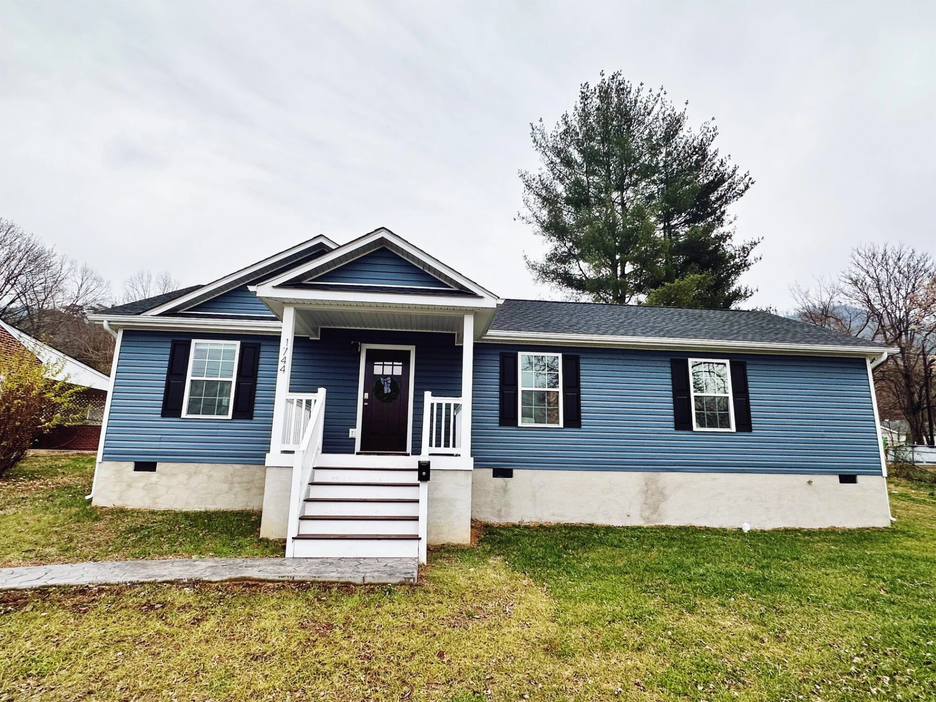 1744 Cedar Ave