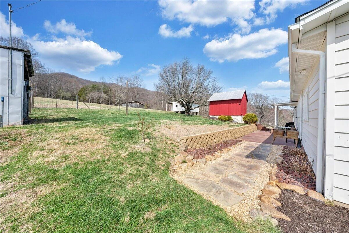 1006 Little Catawba Creek Rd - Photo 43