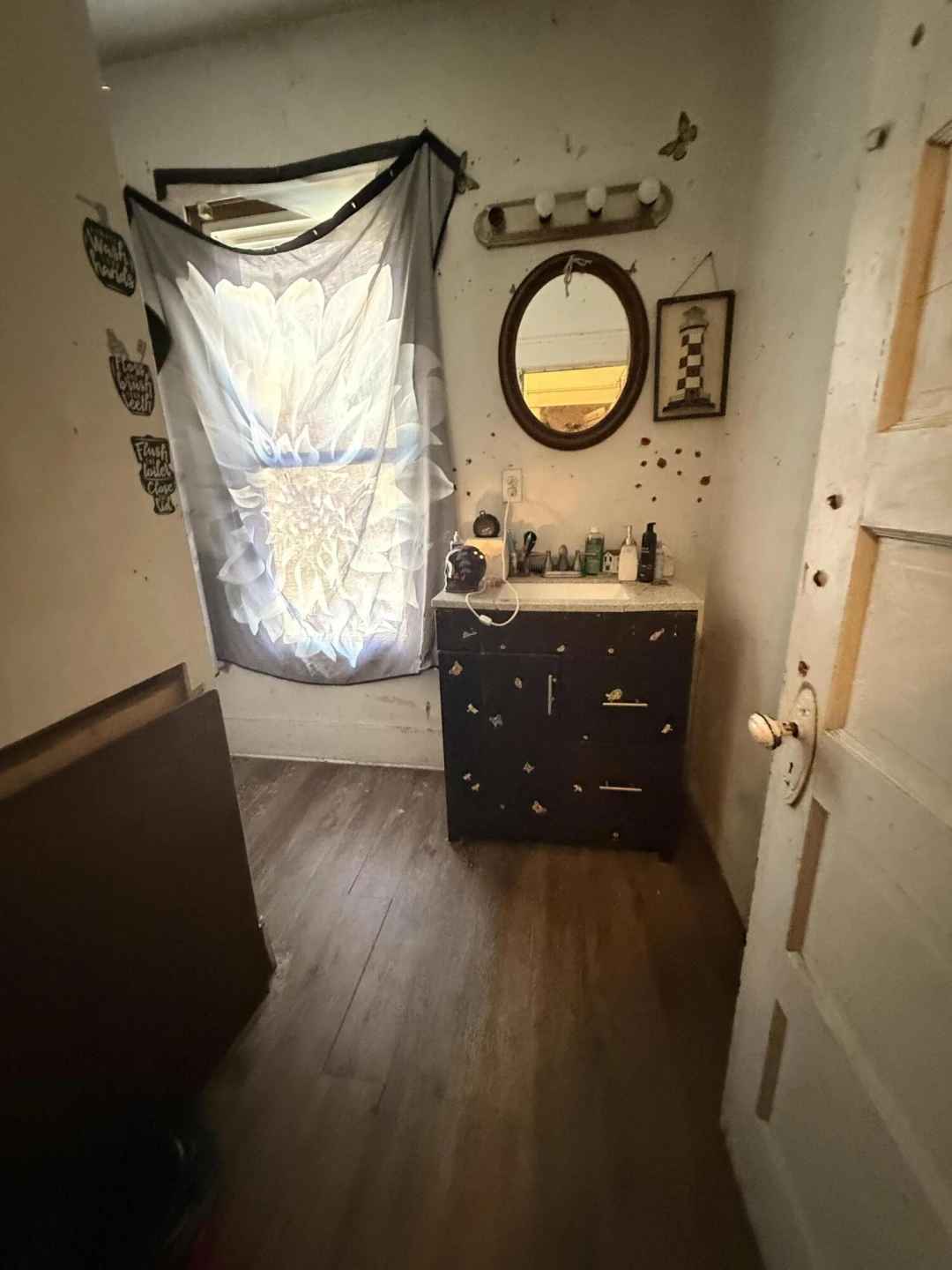 561 Roxbury St - Photo 9