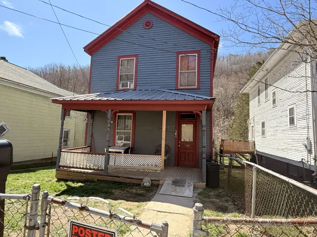 581 Roxbury St, Clifton Forge, VA, 24422
