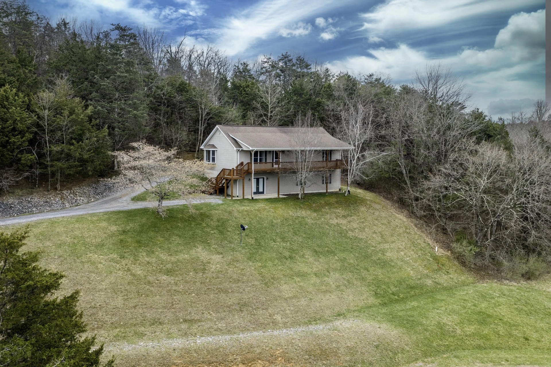 48 Redbud Ln