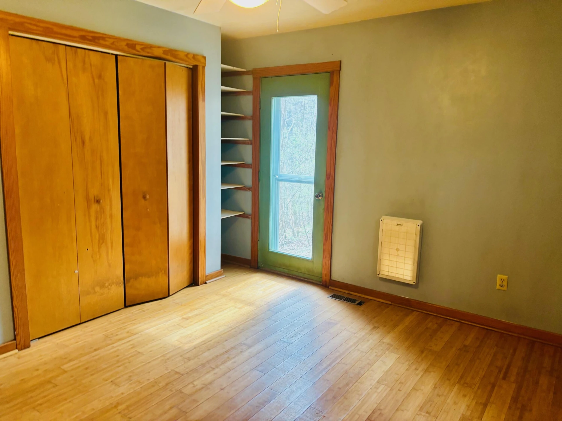 448 HOLLOW Ln - Photo 19