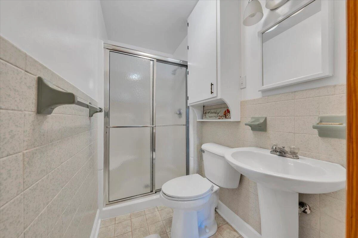 1846 Pineview Dr - Photo 16