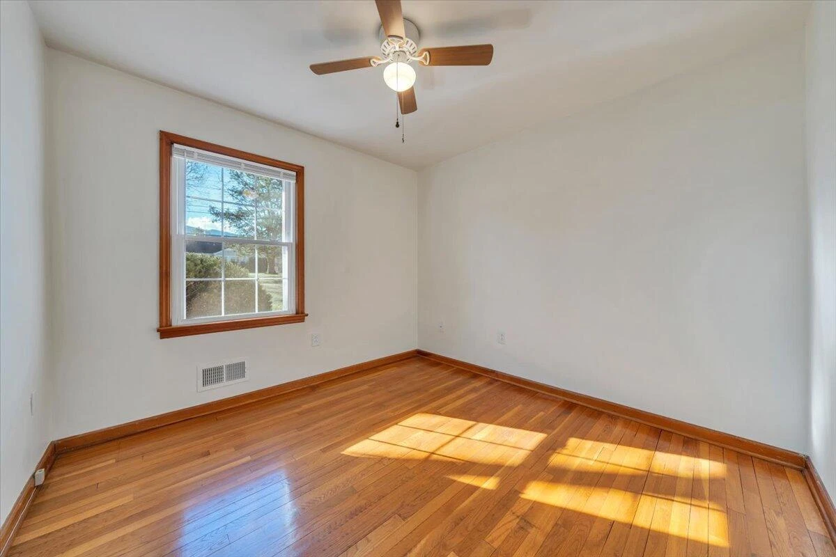 1846 Pineview Dr - Photo 18