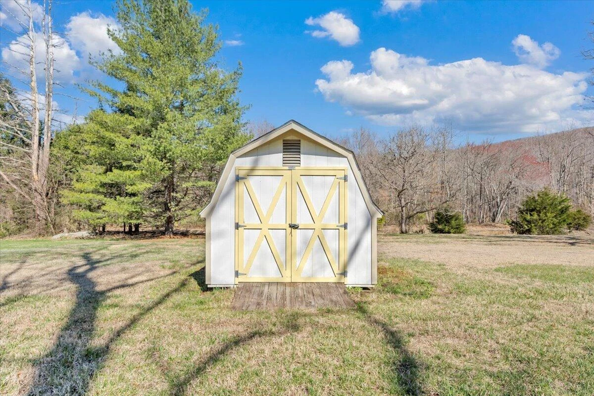 1846 Pineview Dr - Photo 33