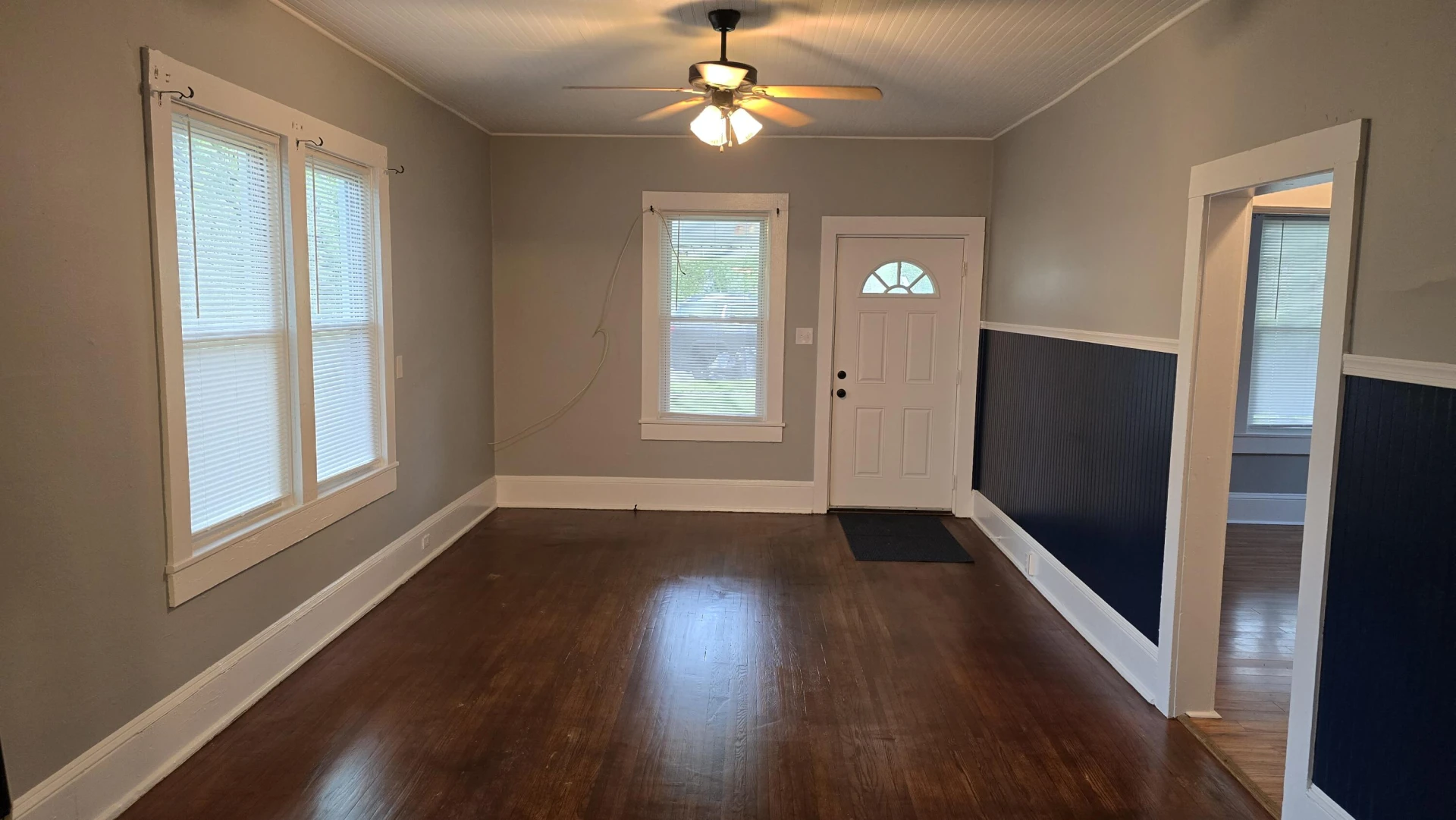 532 N Beverly Ave - Photo 2