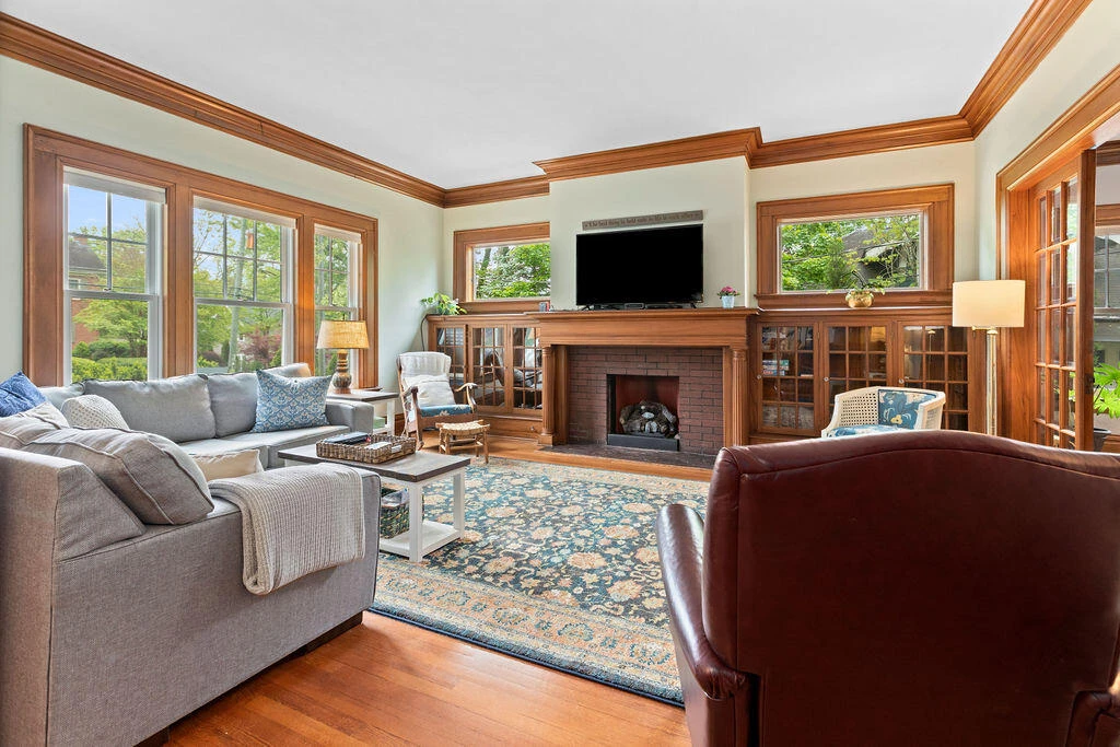 505 JACKSON Ave - Photo 10