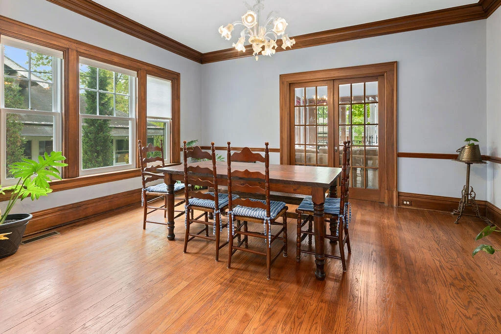 505 JACKSON Ave - Photo 13