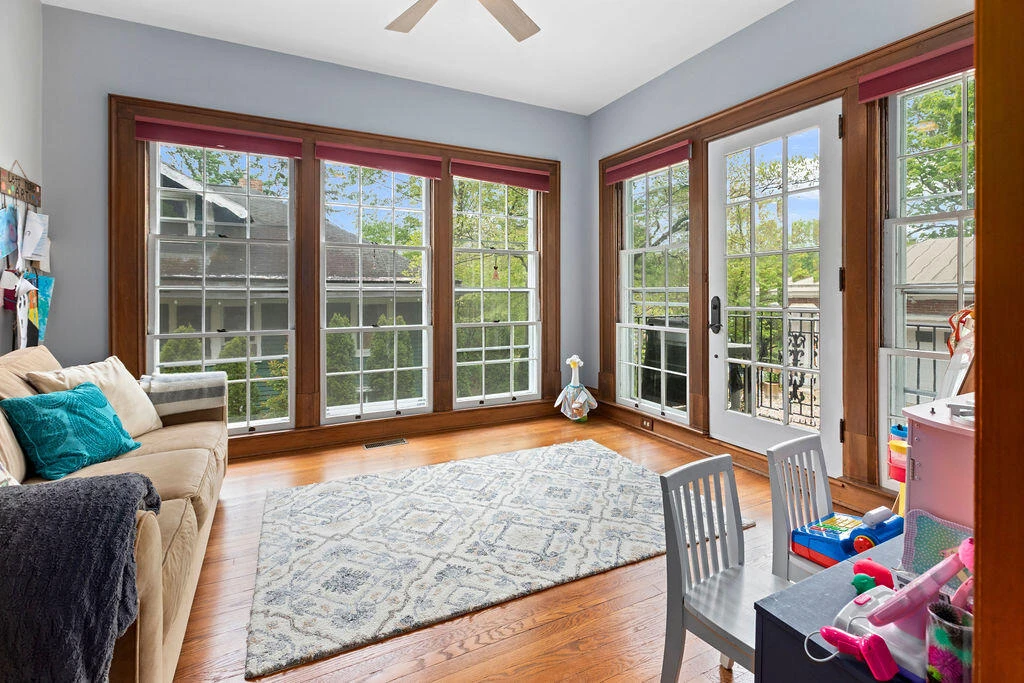 505 JACKSON Ave - Photo 17