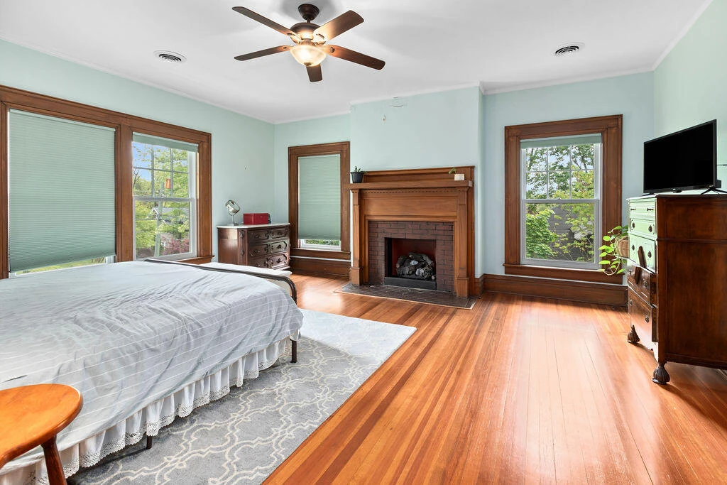 505 JACKSON Ave - Photo 28