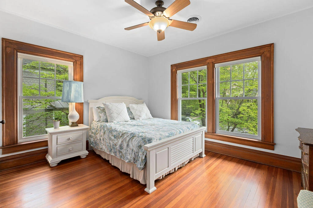 505 JACKSON Ave - Photo 30