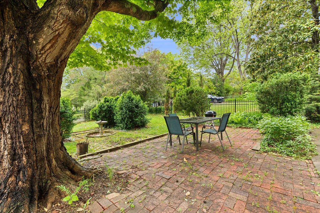 505 JACKSON Ave - Photo 9