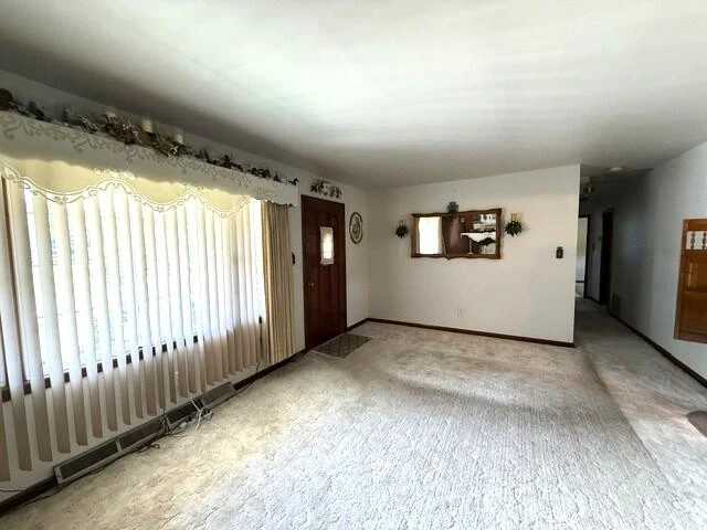 214 Chapel Dr - Photo 3