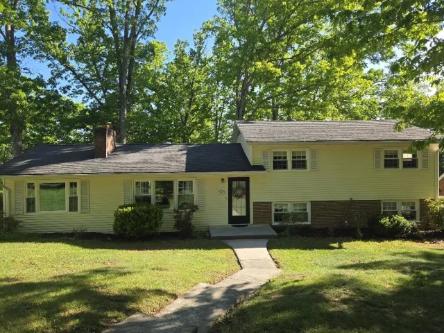 913 White Oak Dr, Covington, VA, 24426