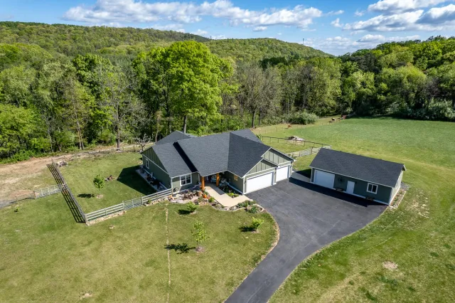 99 Mount Ida Ln, Staunton, VA, 24401