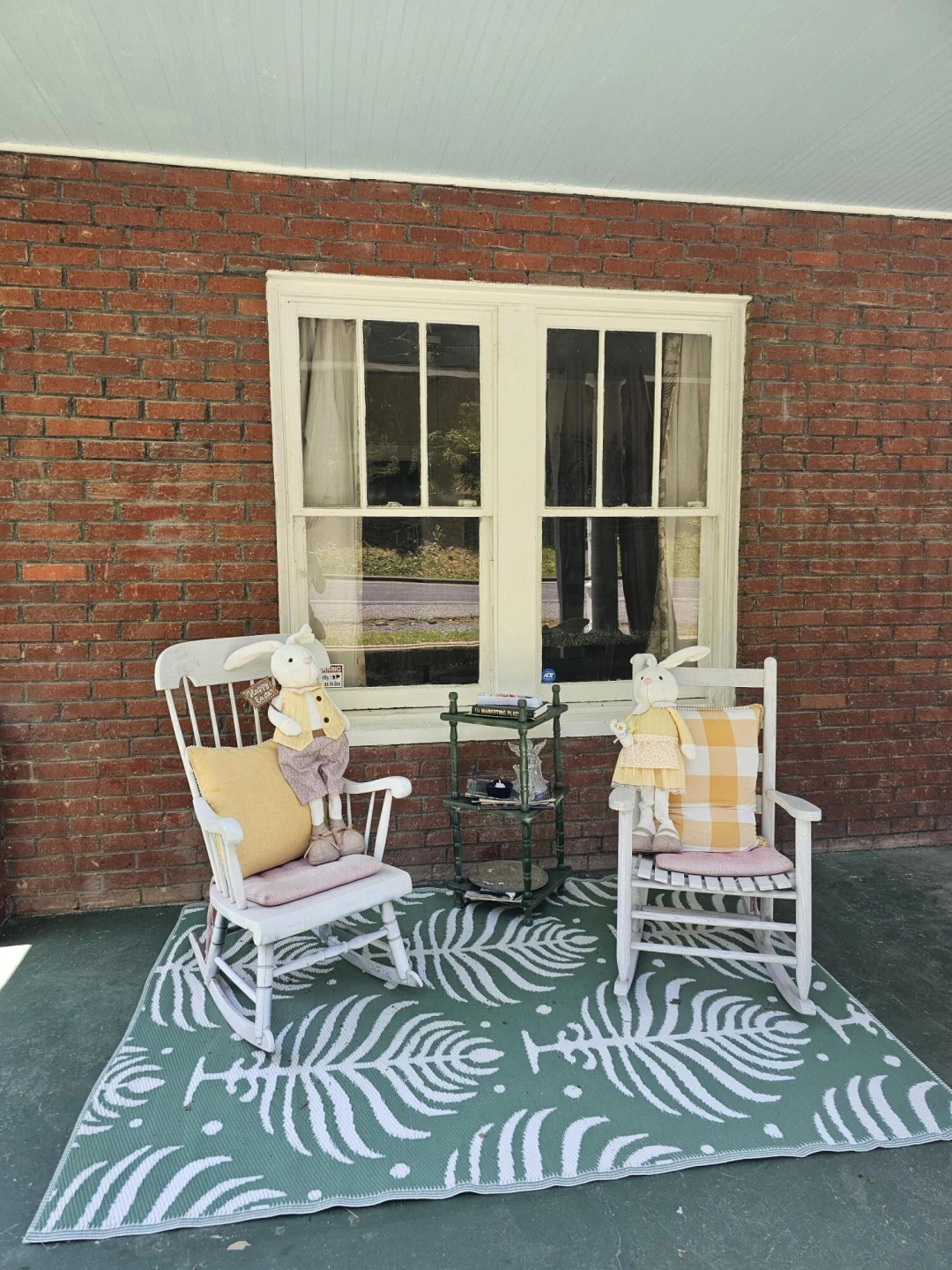 717 Thornhill Rd - Photo 2